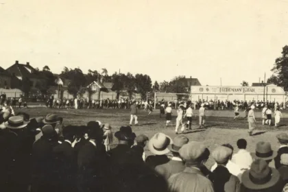 Malakoff var rammen da Moss FK tok sitt første store sportslige steg i 1921 – foran rundt 3000 tilskuere.