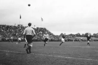 Moss FK rykket opp til hovedserien i 1953 etter en sterk sesong i landsdelsserien.