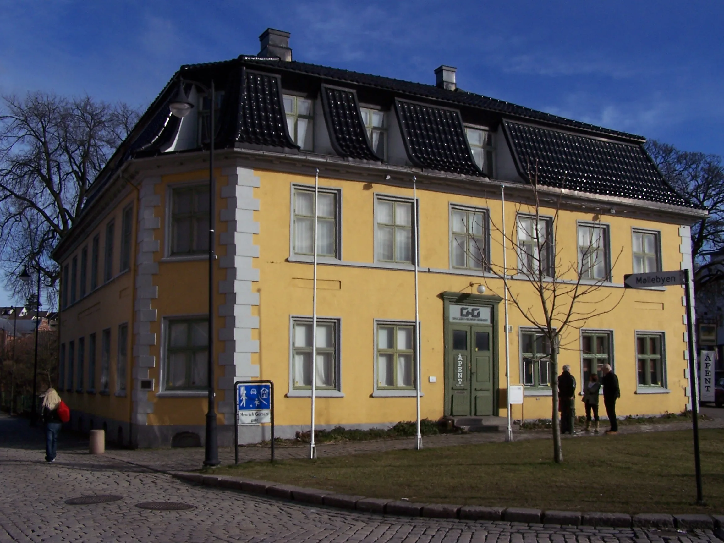 Her i «Kong Carl» i Henrik Gerners gate ble Moss Idrætsforening stiftet i 1906.
